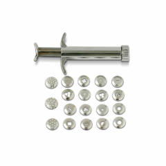 Fém modellező pisztoly bővítményekkel